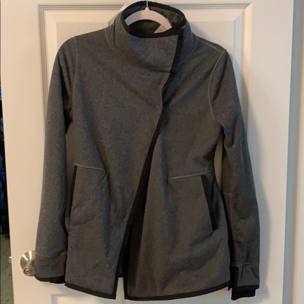 IVIVVA GIRLS GRAY JACKET SIZE 14